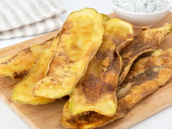 Фото готового блюда: Жареные кабачки в кукурузной муке (по-гречески)