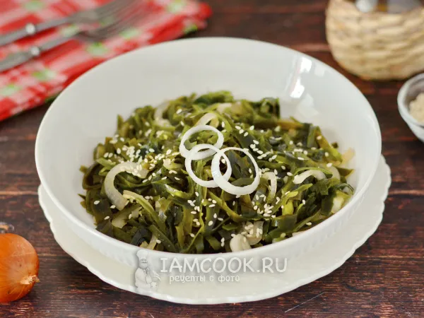 Фото блюда: Салат из морской капусты с луком