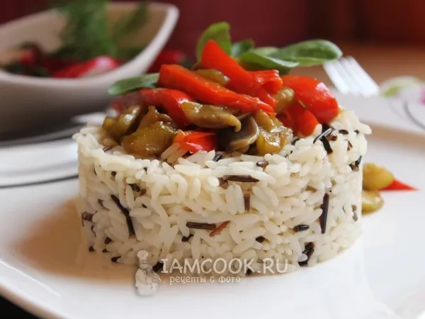 Фото готового блюда: Рис с шампиньонами и цуккини