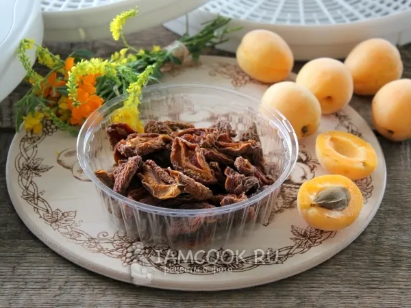 Фото блюда: Сушка абрикосов в электросушилке