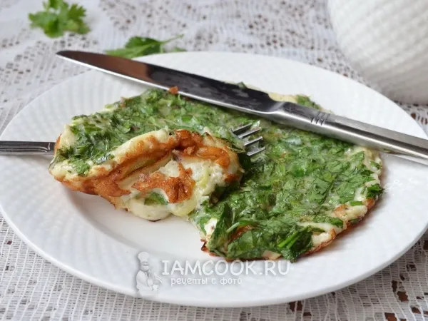 Фото готового блюда: Омлет с луком-пореем и кинзой