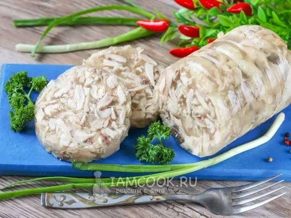 Фото готового блюда: Куриный рулет в бутылке (с желатином)