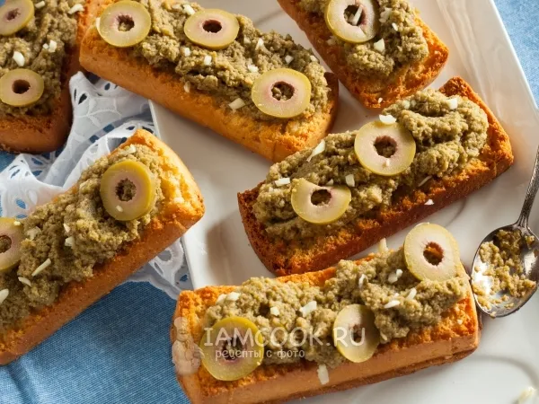 Фото блюда: Брускетта с оливковой пастой