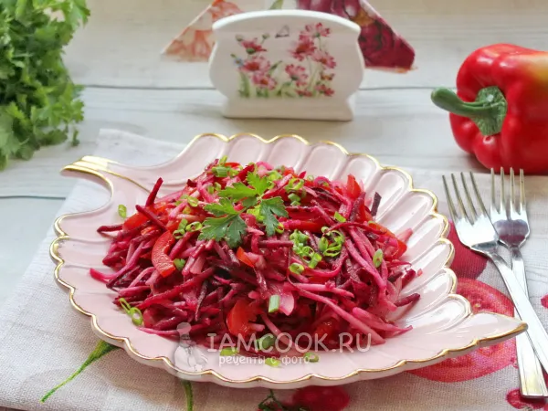 Фото блюда: Салат из свеклы и редьки