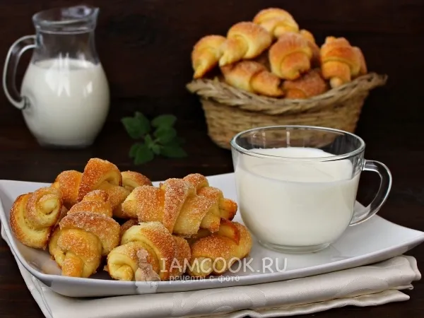 Фото готового блюда: Сахарные рогалики