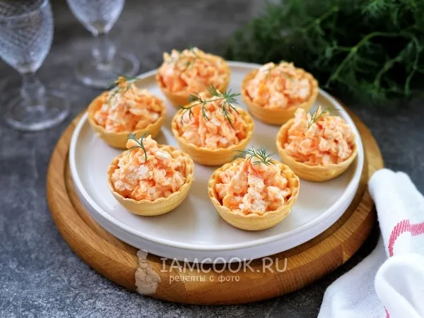 Фото блюда: Тарталетки с красной рыбой и икрой мойвы