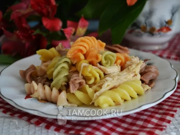 Фото блюда: Макароны с тушенкой в мультиварке