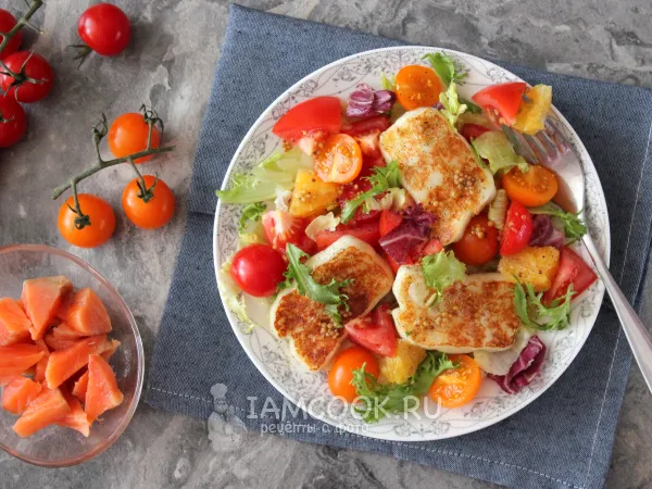 Фото блюда: Салат с жареным сыром халуми