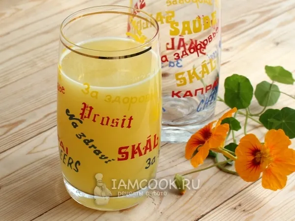 Фото блюда: Напиток из сыворотки с сиропом