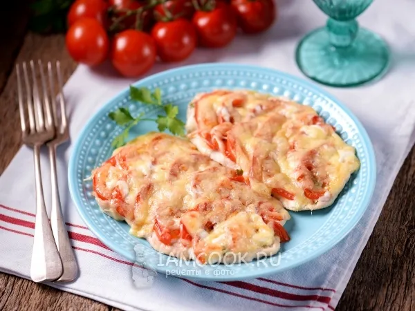 Фото готового блюда: Отбивные из куриного филе с сыром в духовке