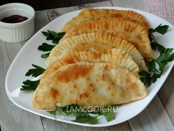 Фото готового блюда: Чебуреки с рисом
