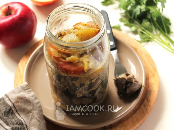 Фото готового блюда: Куриная печень с яблоками в банке (в духовке)