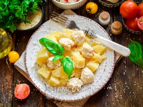 Фото блюда: Картофель с фрикадельками в сливках