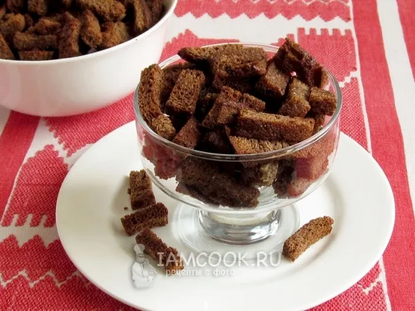 Фото блюда: Ржаные сухарики с чесноком