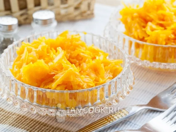 Фото блюда: Тёплый салат из тыквы с чесноком