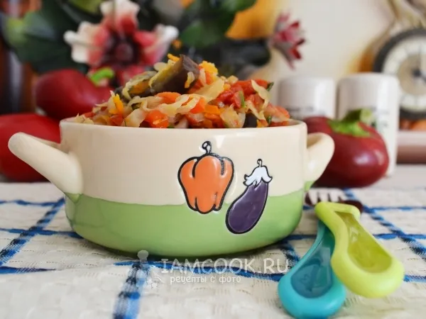 Фото блюда: Тушеные баклажаны с капустой