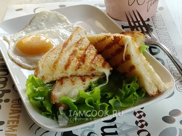 Фото блюда: Сэндвич с моцареллой