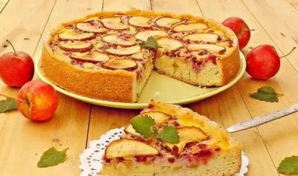 Фото блюда: Пирог с брусникой и яблоками