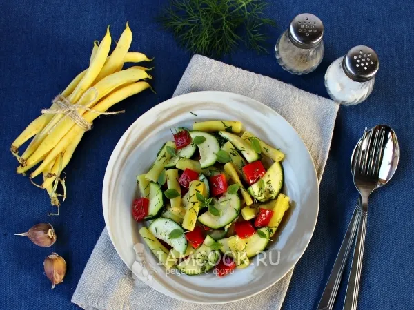 Фото блюда: Салат со стручковой фасолью, кабачком и перцем