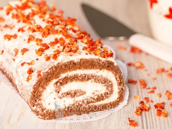 Фото готового блюда: Бисквитный рулет с заварным кремом