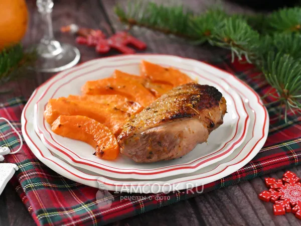 Фото блюда: Утиная грудка с тыквой в духовке