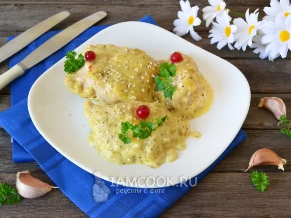 Фото готового блюда: Курица в сливках в духовке