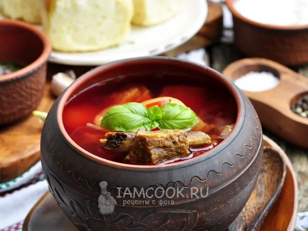 Фото готового блюда: Борщ со свеклой и свежей капустой