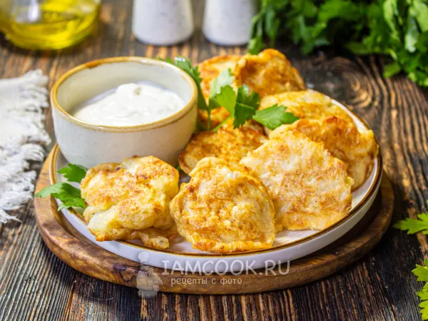 Фото блюда: Цветная капуста в кляре с сыром на сковороде