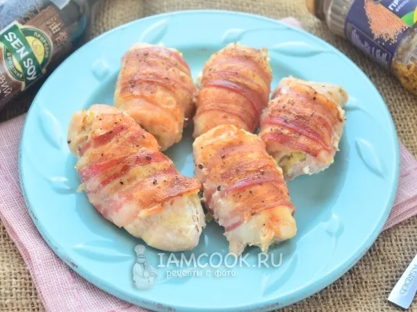Фото готового блюда: Куриное филе в беконе в духовке