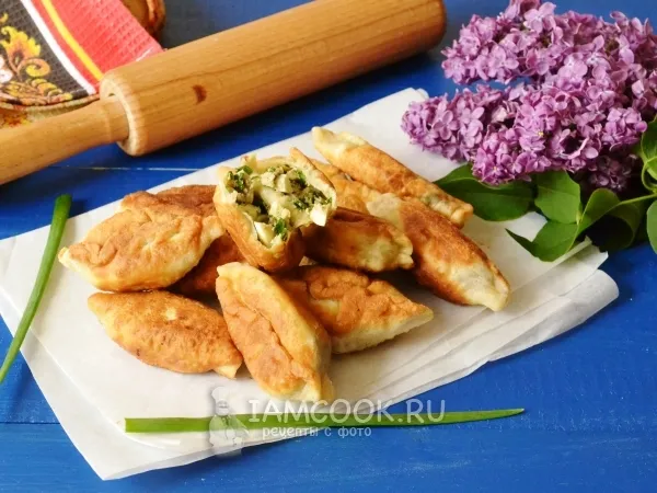Фото блюда: Быстрые пирожки с яйцом и луком