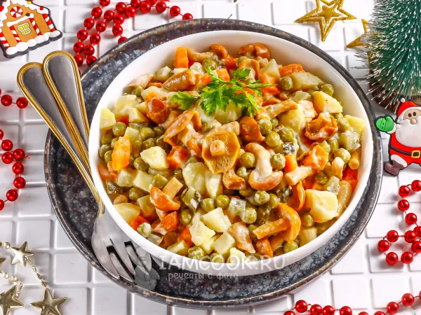 Фото готового блюда: Постный Оливье с маринованными опятами