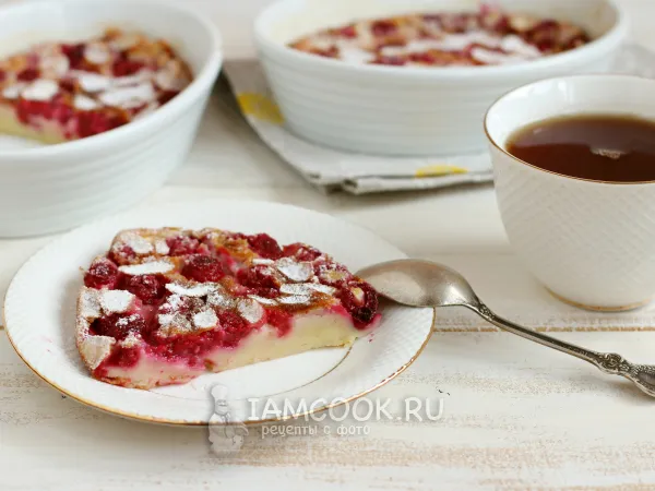 Фото готового блюда: Клафути с малиной