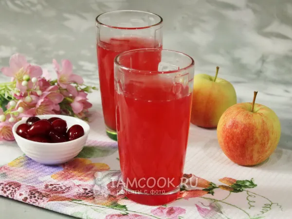 Фото блюда: Компот из яблок и кизила в кастрюле