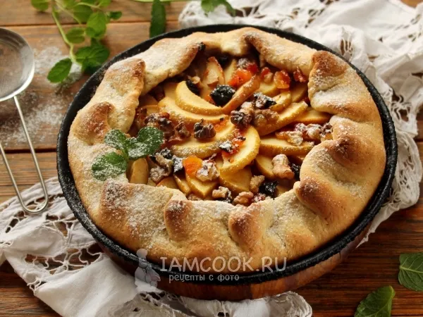 Фото готового блюда: Галета с яблоками, сухофруктами и орехами