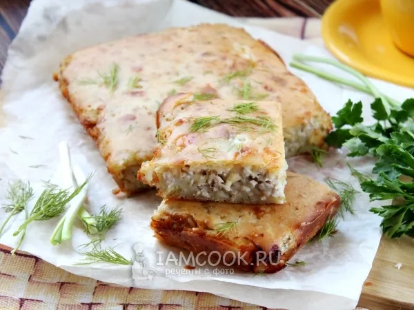 Фото готового блюда: Заливной пирог с куриным фаршем