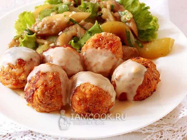 Фото готового блюда: Тефтели с морковью и рисом (говяжьи)