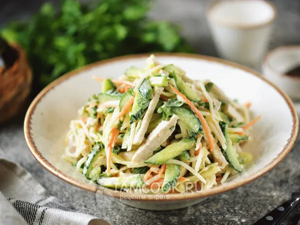 Фото готового блюда: Салат с дайконом и мясом