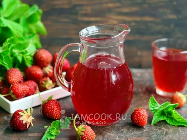 Фото блюда: Клубнично-яблочный компот