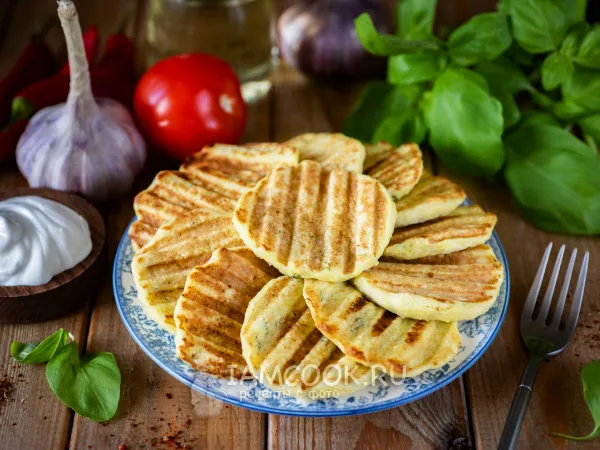 Фото блюда: Кабачковые оладьи в мультипекаре