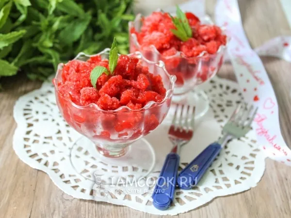 Фото готового блюда: Клубничная гранита