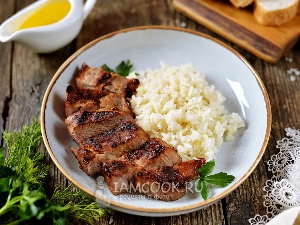 Фото готового блюда: Свиная шейка на сковороде