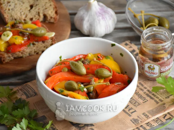 Фото готового блюда: Итальянская закуска из запеченных перцев и анчоусов