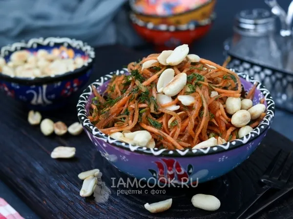 Фото блюда: Салат из моркови и арахиса в восточном стиле