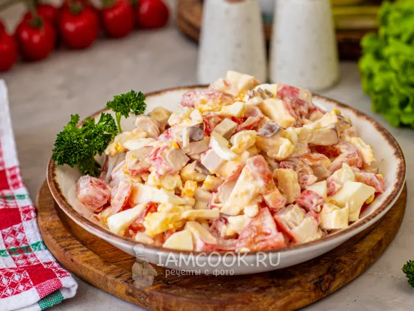 Фото блюда: Салат с копченым колбасным сыром и крабовыми палочками