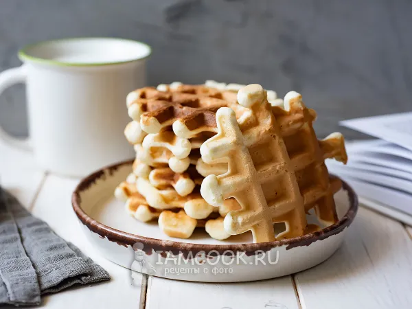 Фото готового блюда: Бисквитные вафли в электровафельнице