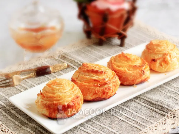 Фото готового блюда: Самса-розочка с творогом и тыквой (узбекская кухня)