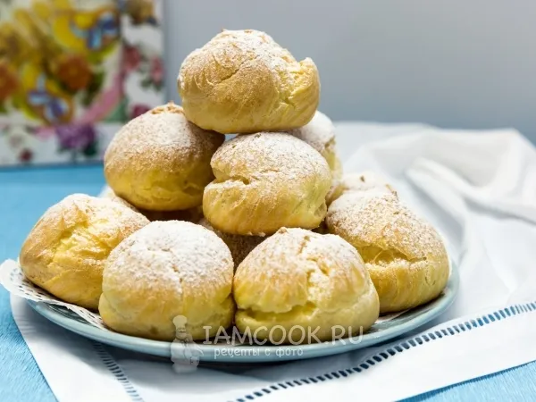 Фото готового блюда: Заварные пирожные со взбитыми сливками