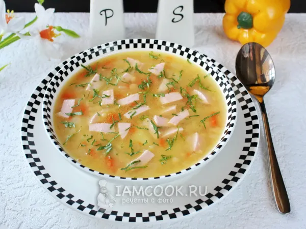 Фото готового блюда: Гороховый суп с вареной колбасой