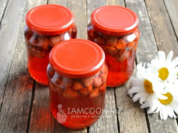 Фото готового блюда: Компот из клубники на зиму без стерилизации