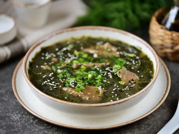 Фото готового блюда: Миёккук (корейский суп из водорослей)